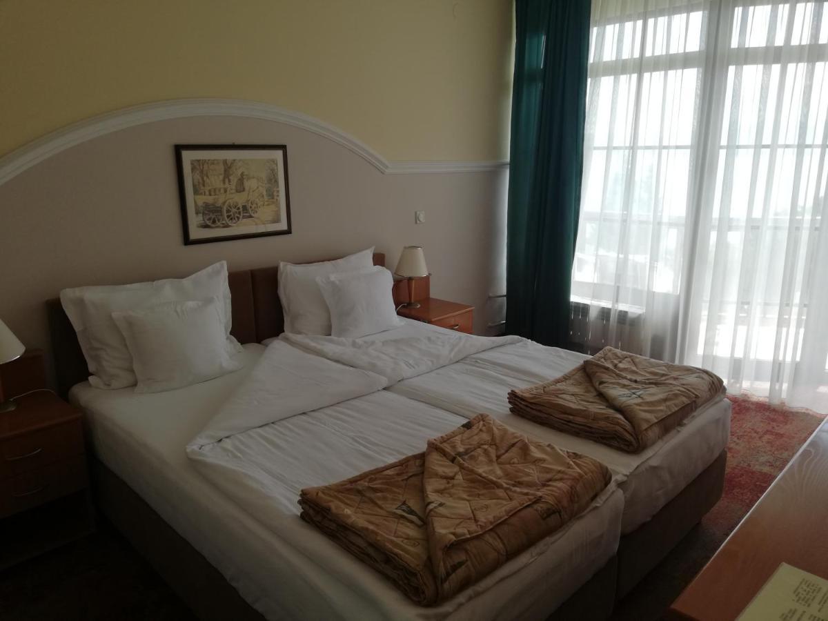 Hotel Makpetrol Struga Exterior foto